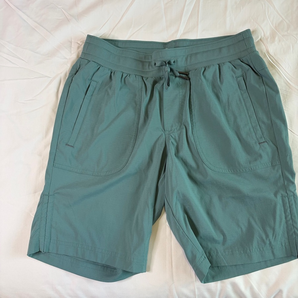 L.L. Bean Vista Camp women’s Seafoam Green Athletic Shorts UPF 50+ Bermuda XS - Picture 4 of 8